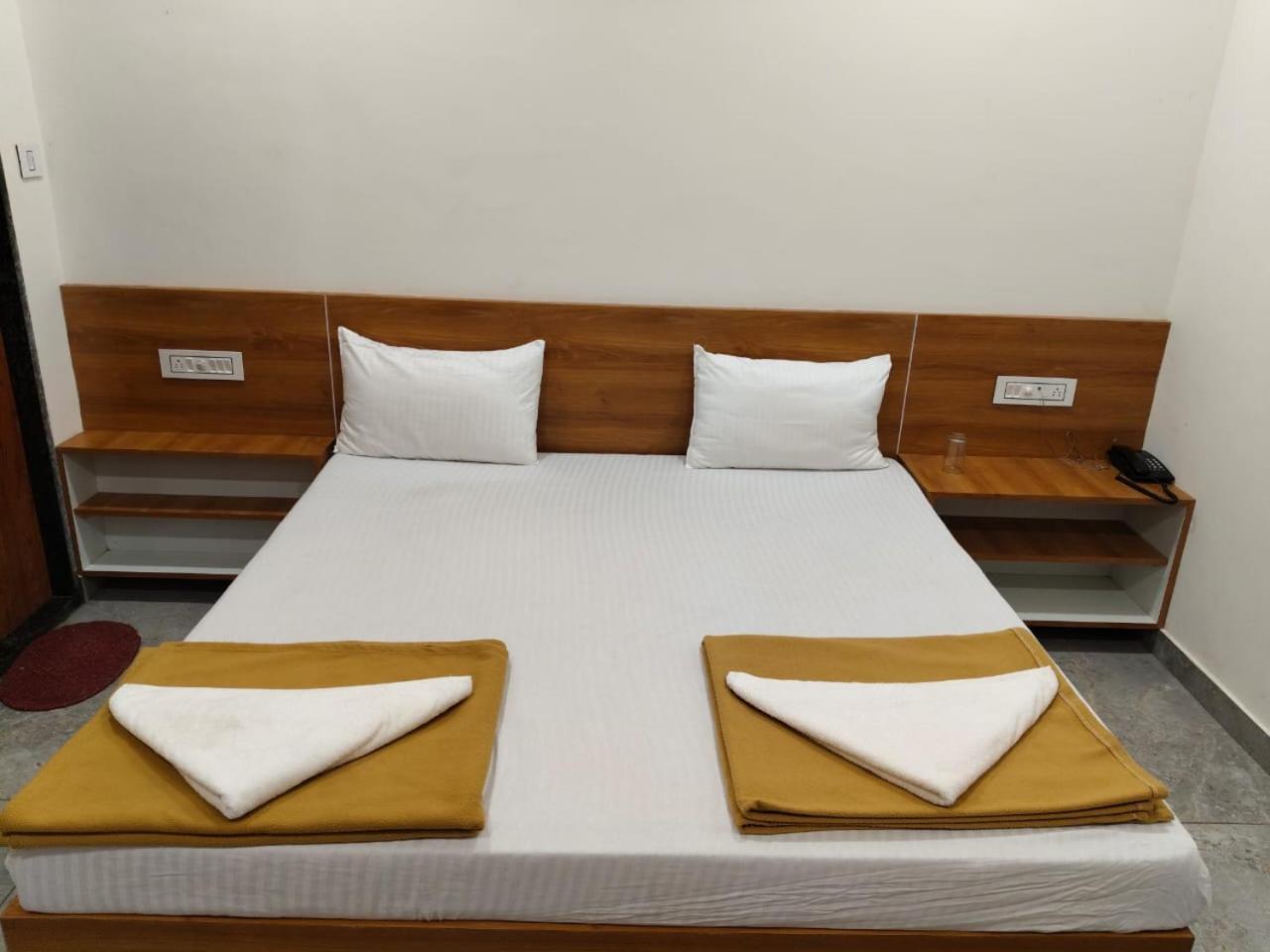 Ayodhya Bhavan - Near Dwarka Railway Station & Shree Dwarkadhish Temple Dış mekan fotoğraf
