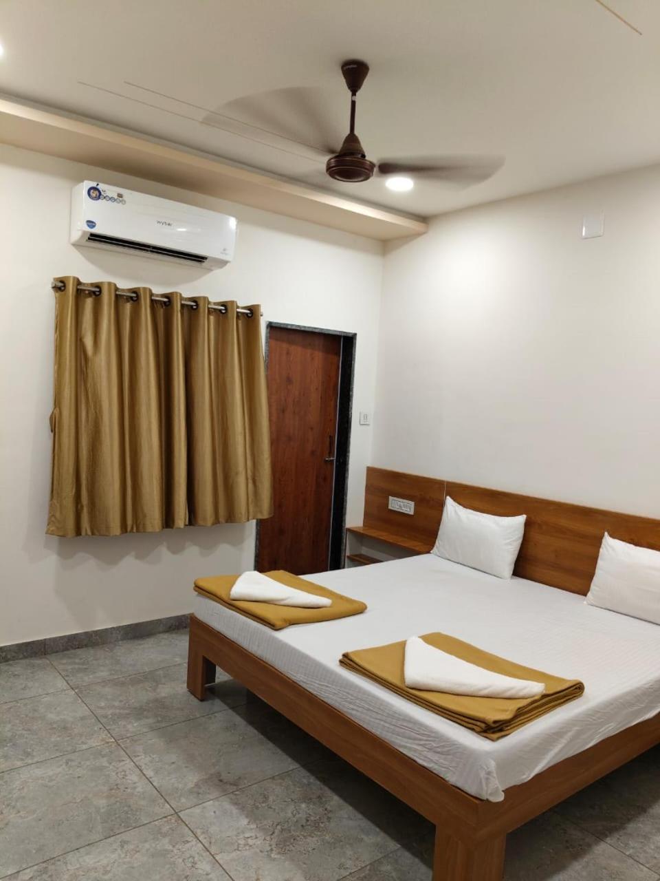 Ayodhya Bhavan - Near Dwarka Railway Station & Shree Dwarkadhish Temple Dış mekan fotoğraf